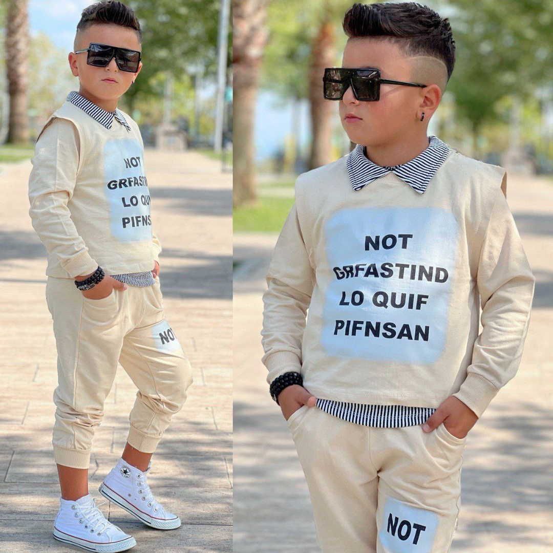 Ensemble Trendy Statement